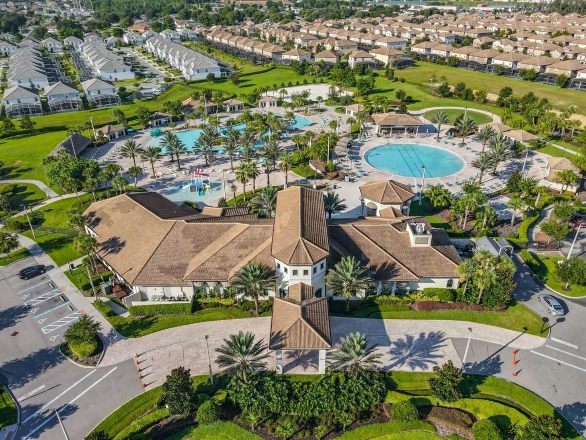 Superb Thematic 2Br Condo With 2 Clubhouses Kissimmee Eksteriør bilde